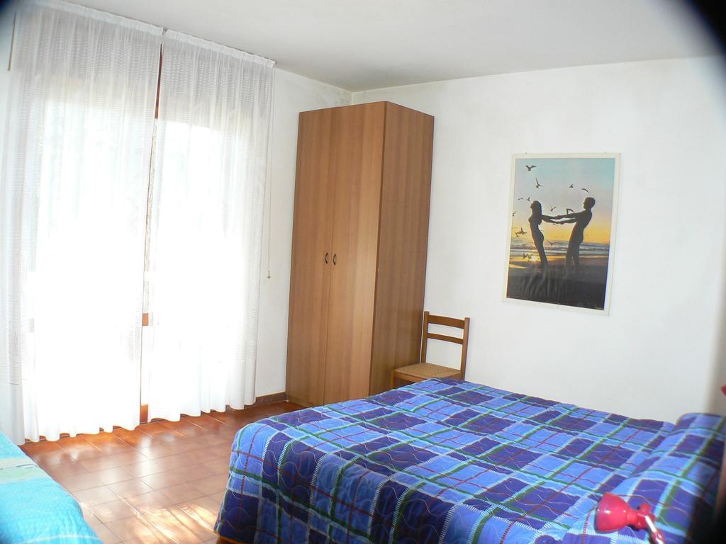 Villa Rosy Lignano Sabbiadoro Buitenkant foto