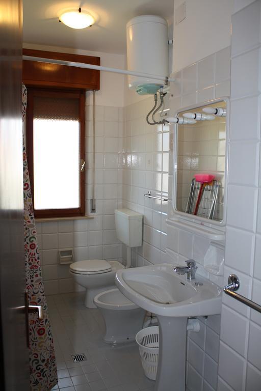 Villa Rosy Lignano Sabbiadoro Buitenkant foto